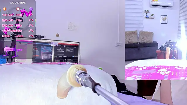 Snapshot of Soraya_Davis chatting on 09-29-25, 09:25 Soraya Davis online show from 09-29-25, 09:25