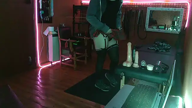 Ginny-the-bdsm-nympho online show from 02-02-25, 05:37