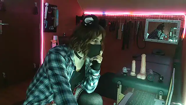 Ginny-the-bdsm-nympho online show from 03-06-25, 06:16