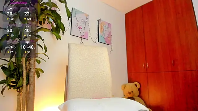 Snapshot of alessia1__ chatting on 03-11-25, 11:15 alessia1 online show from 03-11-25, 11:15