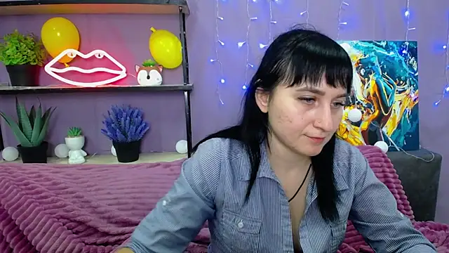 NinaFlawlees online show from 01-23-25, 02:02