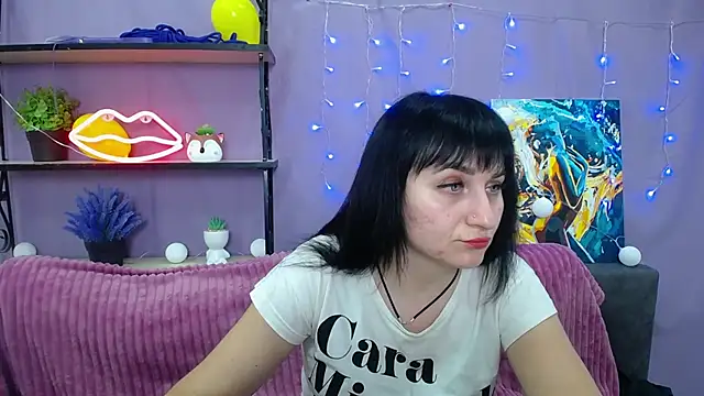 NinaFlawlees online show from 01-28-25, 10:45