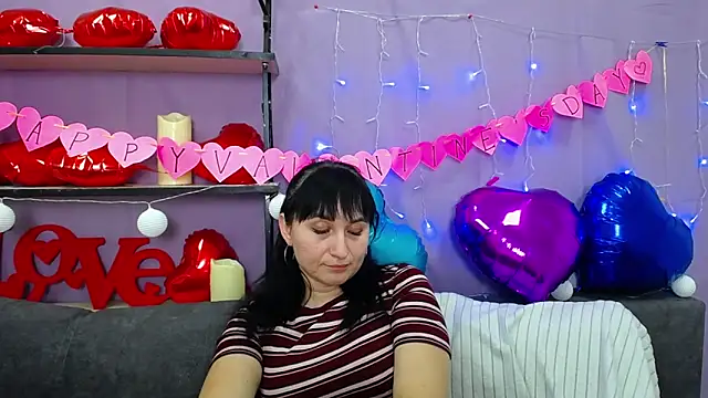 NinaFlawlees online show from 02-10-25, 02:52