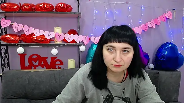 NinaFlawlees online show from 02-11-25, 10:50