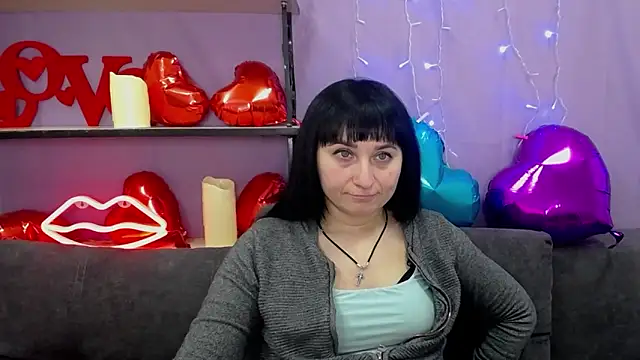 NinaFlawlees online show from 03-01-25, 01:11