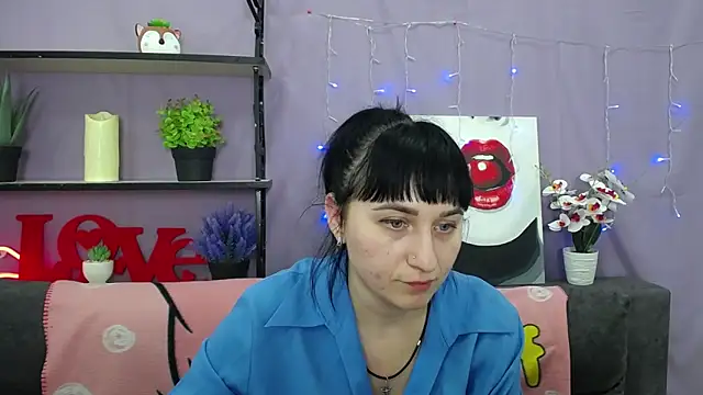 NinaFlawlees online show from 03-12-25, 12:10