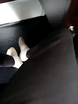 Snapshot of robinsan1010 chatting on 02-26-25, 11:30 robinsan1010 online show from 02-26-25, 11:30