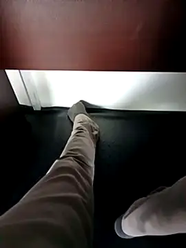 Snapshot of robinsan1010 chatting on 03-10-25, 01:32 robinsan1010 online show from 03-10-25, 01:32