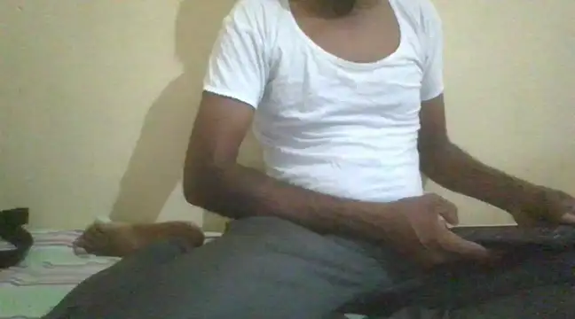 Snapshot of robinsan1010 chatting on 03-11-25, 03:12 robinsan1010 online show from 03-11-25, 03:12