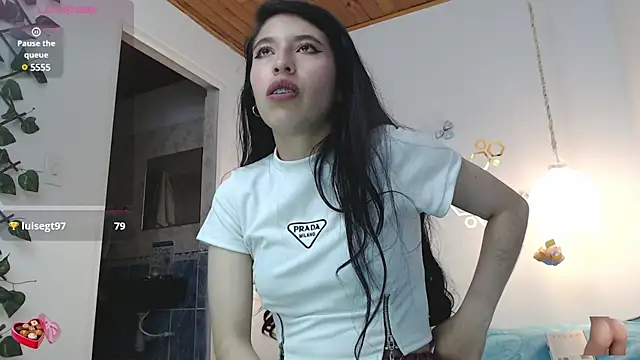 adriscute online show from 02-21-25, 11:32