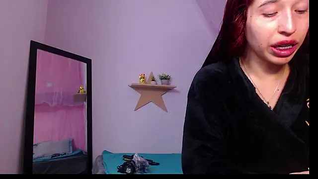 Snapshot of adriscute chatting on 05-17-26, 11:45 adriscute online show from 05-17-26, 11:45