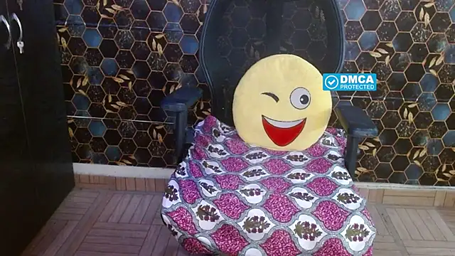 Snapshot of KinderrJoy chatting on 05-23-26, 05:45 KinderrJoy online show from 05-23-26, 05:45