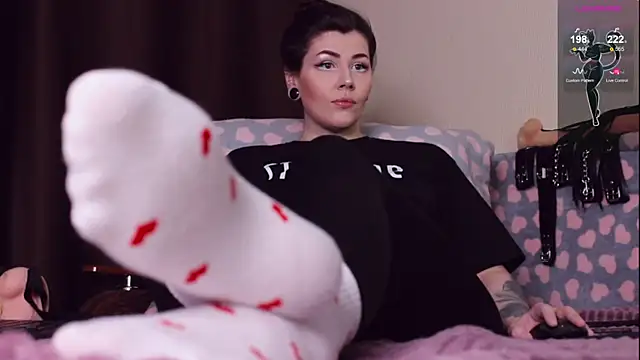 Snapshot of Luna_Blake chatting on 12-14-24, 03:47 Luna Blake online show from 12-14-24, 03:47