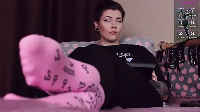 Snapshot of Luna_Blake chatting on 01-08-25, 04:22 Luna Blake online show from 01-08-25, 04:22