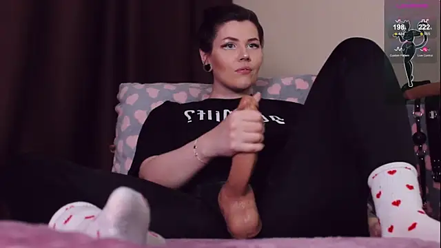 Snapshot of Luna_Blake chatting on 01-09-25, 07:18 Luna Blake online show from 01-09-25, 07:18