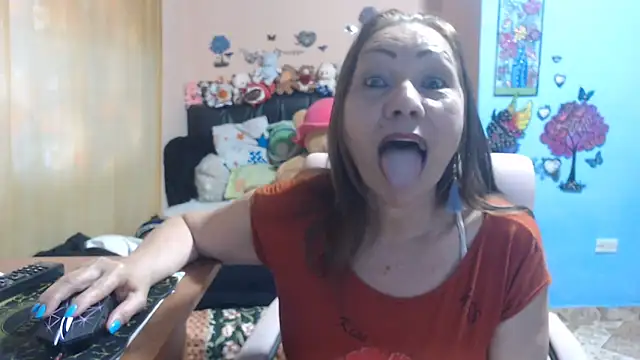 Snapshot of milfeddy_ chatting on 04-22-26, 12:18 milfeddy online show from 04-22-26, 12:18