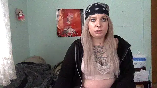 Snapshot of alexabunni chatting on 03-07-26, 03:31 alexabunni online show from 03-07-26, 03:31