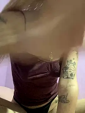 Snapshot of bunnydark00 chatting on 12-04-24, 02:31 bunnydark00 online show from 12-04-24, 02:31