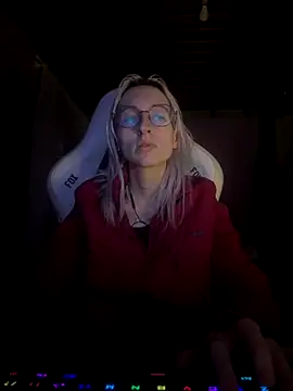 Snapshot of bunnydark00 chatting on 09-25-25, 12:25 bunnydark00 online show from 09-25-25, 12:25