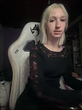 bunnydark00 online show from 06-23-26, 03:37