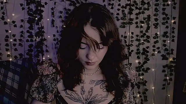 risha laas online show from 11-07-25, 08:31