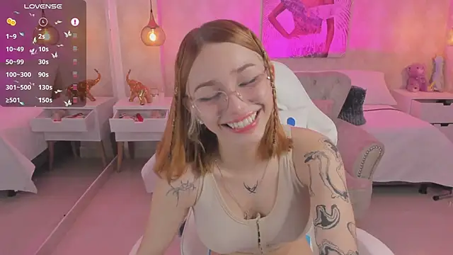 LITTLE-VIVI online show from 03-05-25, 10:11