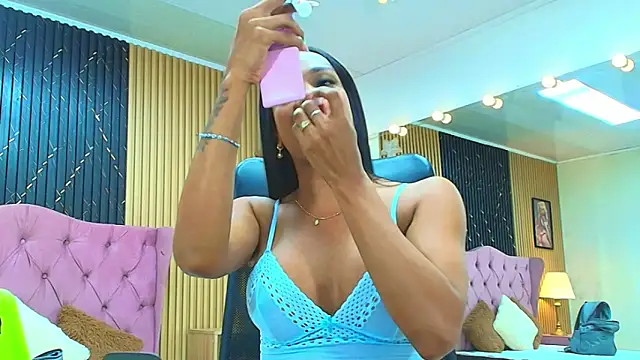 Snapshot of BARBIE_BROWNN chatting on 06-12-26, 01:54 BARBIE BROWNN online show from 06-12-26, 01:54