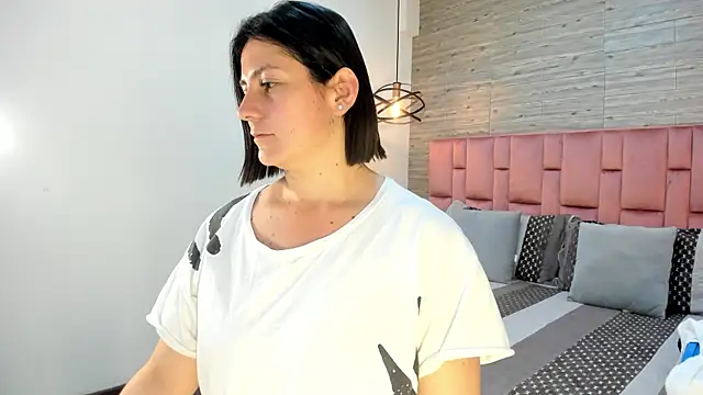 SarahDeyvis online show from 02-21-25, 07:32