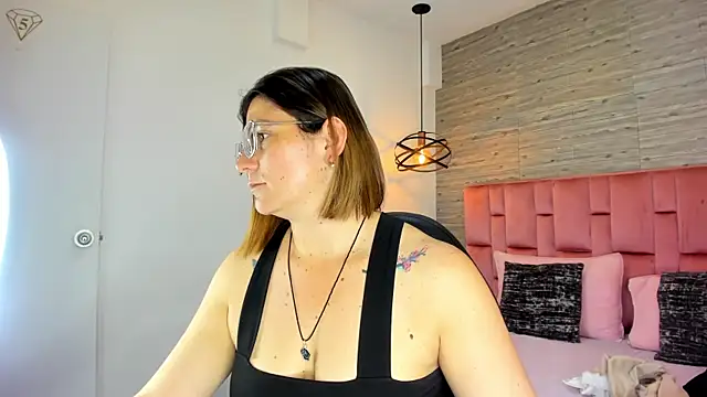 SarahDeyvis online show from 09-11-25, 04:51