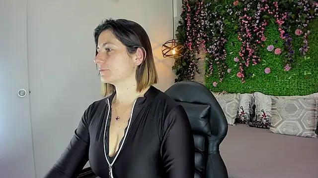 SarahDeyvis online show from 03-02-26, 01:51