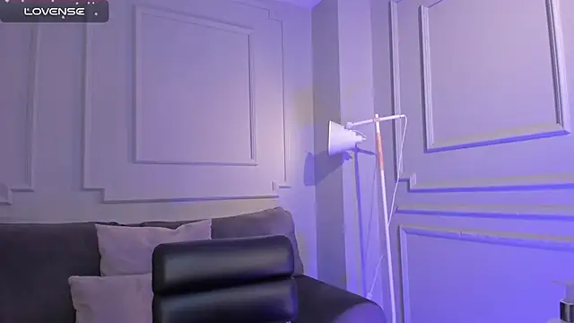 EveBensonX online show from 02-04-25, 02:43