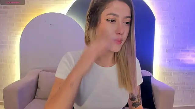 EveBensonX online show from 03-19-25, 12:34