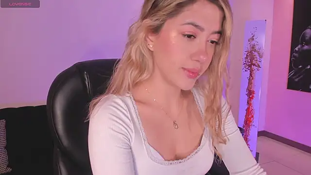 EveBensonX online show from 12-03-25, 11:30