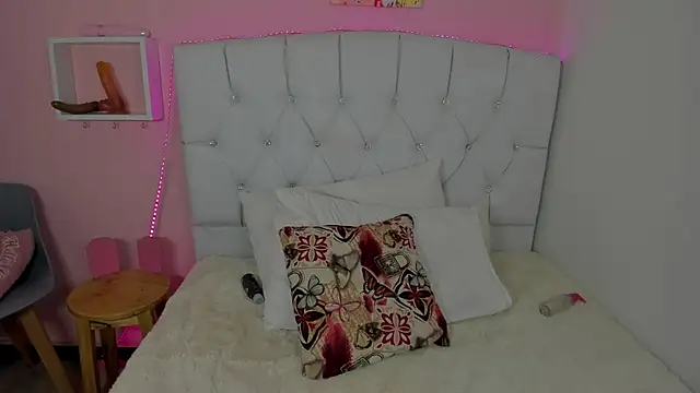 18candys online show from 02-13-25, 10:43