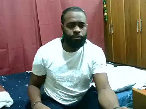 Snapshot of 2ocmaxi chatting on 02-11-25, 01:52 2ocmaxi online show from 02-11-25, 01:52