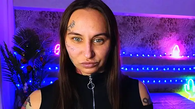 Cool Freak  online show from 12-17-24, 10:01