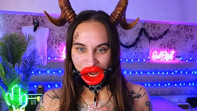 Cool Freak  online show from 09-20-25, 10:38