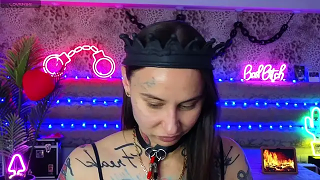 Cool Freak  online show from 04-11-26, 10:30