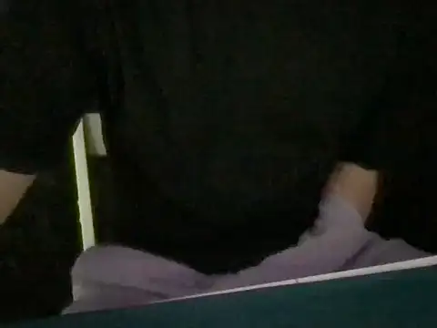 Hottie-James01 online show from 03-06-26, 11:28