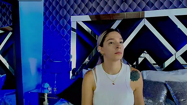 victoriaa lee  online show from 03-12-25, 07:17