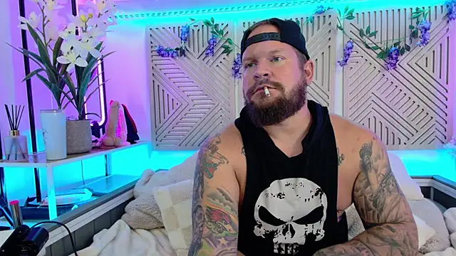 xBuzzRightHerex online show from 09-08-25, 05:12