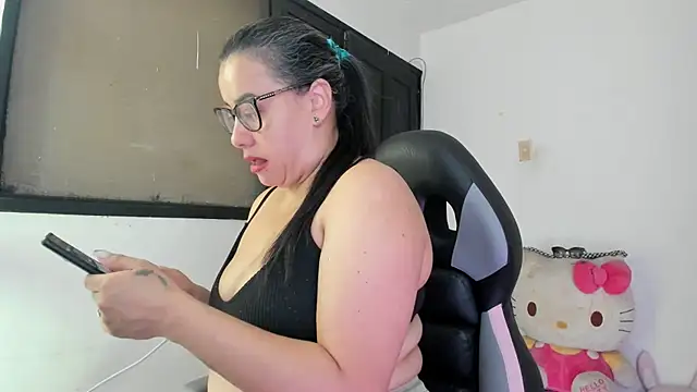 Snapshot of smile_sweetpao chatting on 02-27-25, 12:02 smile sweetpao online show from 02-27-25, 12:02