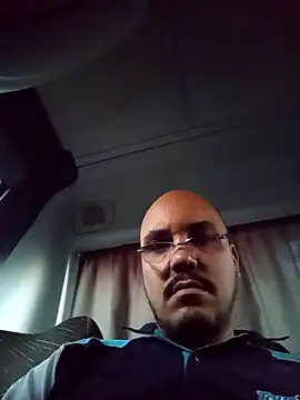 RobertoBuzios22 online show from 11-13-25, 09:03