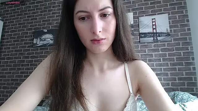 Snapshot of _Hot_Lady_ chatting on 02-19-25, 02:23 Hot Lady online show from 02-19-25, 02:23