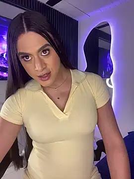 Naughtysofiaa online show from 07-16-26, 12:38