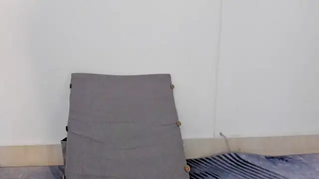 Snapshot of All_yours555 chatting on 01-04-25, 05:27 All yours555 online show from 01-04-25, 05:27