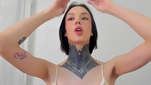 Snapshot of All_yours555 chatting on 03-19-25, 01:10 All yours555 online show from 03-19-25, 01:10