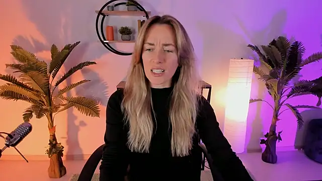 RebeccaMartinez online show from 01-31-25, 09:59