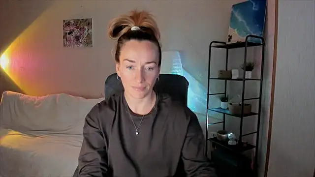 RebeccaMartinez online show from 11-02-25, 11:23