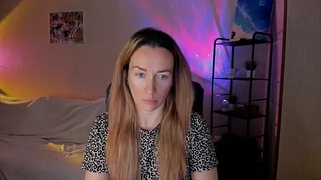 RebeccaMartinez online show from 12-04-25, 07:39